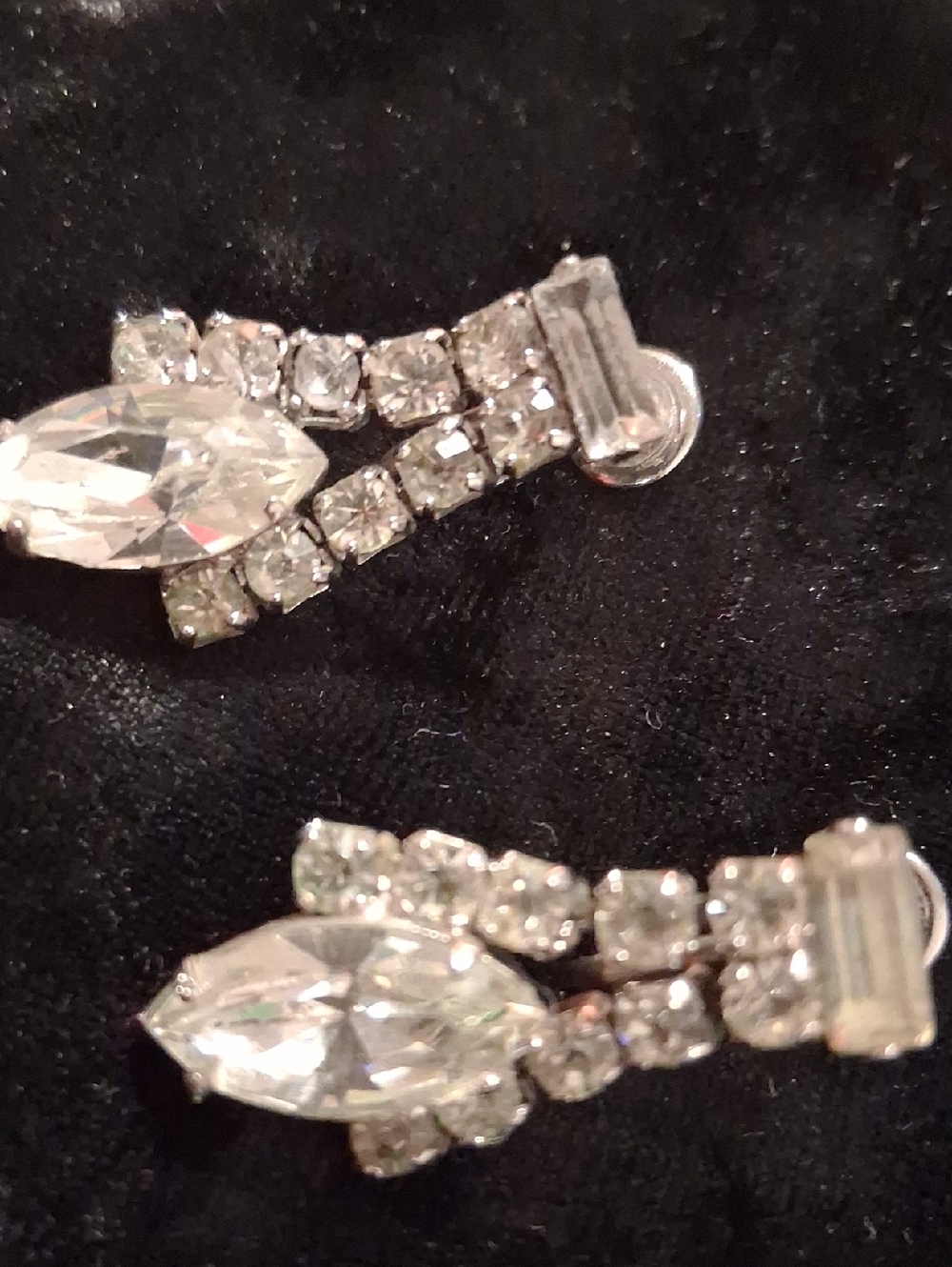 Vintage Clear Crystal Drop Earrings - Silver Tone